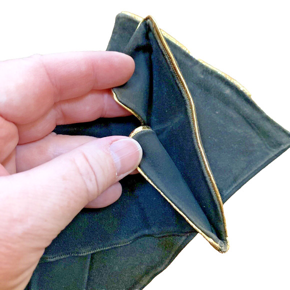 Vintage Black Suede Ladies Dressy Wrist Gloves Gold Metallic Trim Mid Century - Picture 6 of 8